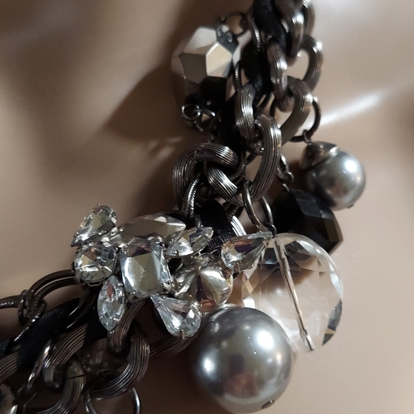 Gorgeous bold necklace - Picture 2 of 6